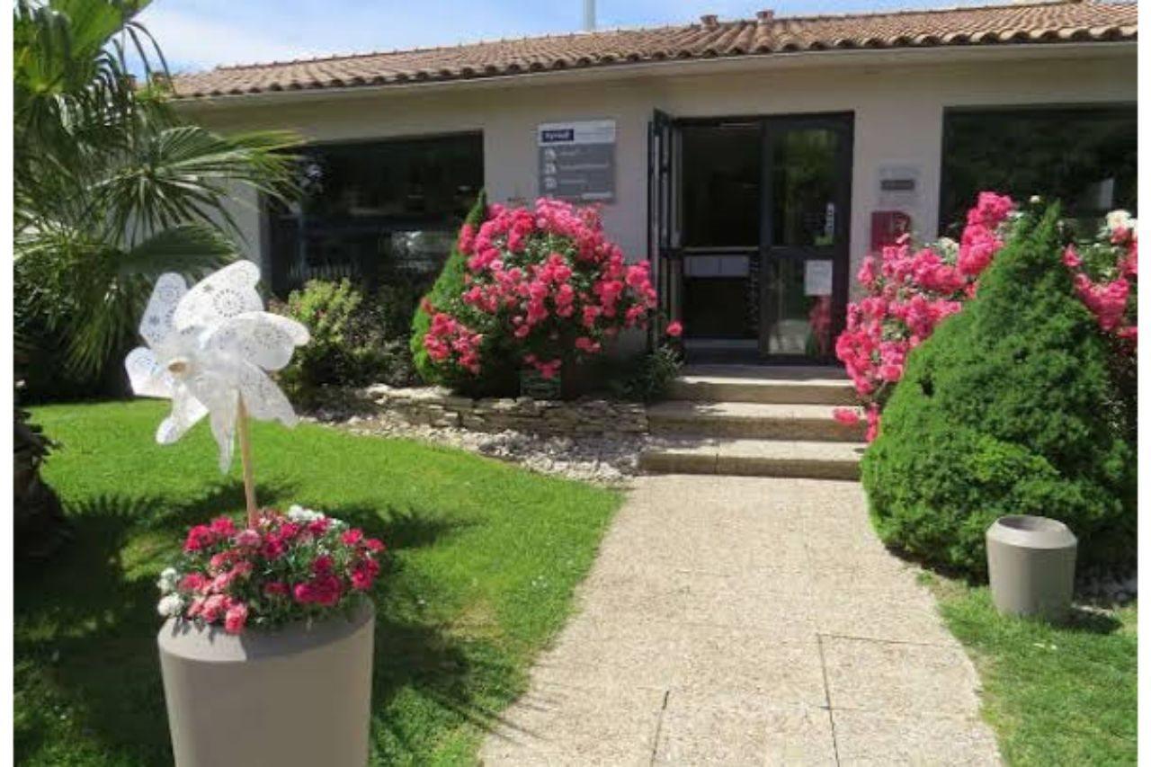 Hotel Kyriad Cap Sud Avignon Exterior photo