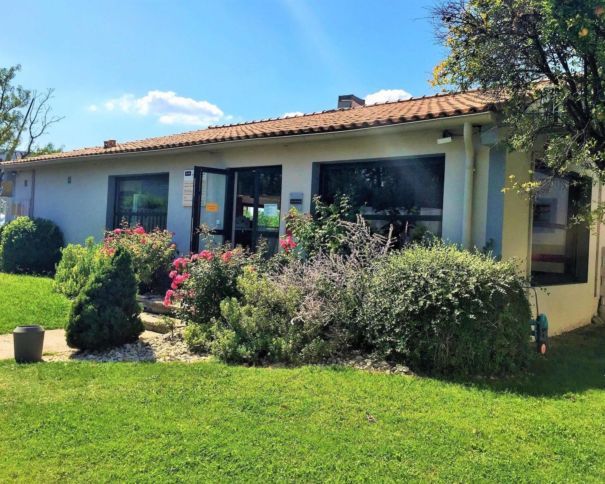 Hotel Kyriad Cap Sud Avignon Exterior photo